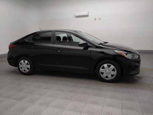 Used 2019 Hyundai Accent SE image 11