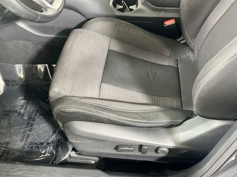 Used 2023 Subaru Outback Premium image 18