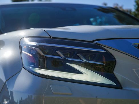 Used 2021 Lexus GX 460 Premium w/ Premium Plus Package AWD/4WD image 10