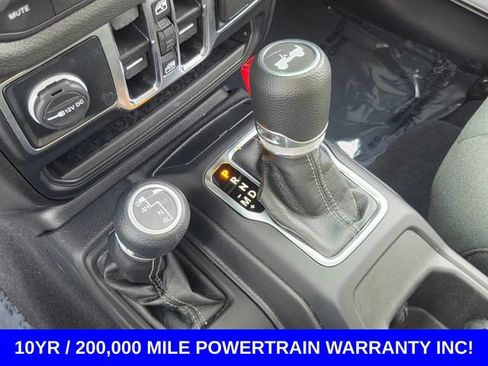 Used 2025 Jeep Wrangler Unlimited Sport AWD/4WD image 22