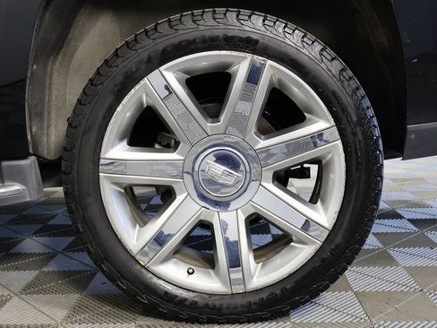 Used 2018 Cadillac Escalade Luxury image 17