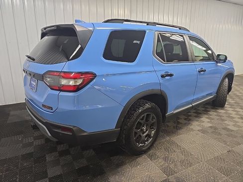 Used 2024 Honda Pilot TrailSport image 10