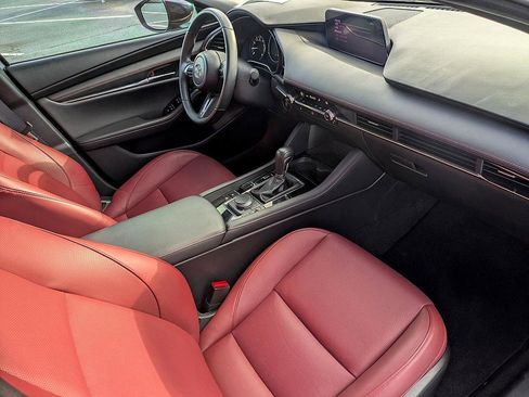 Certified 2025 MAZDA MAZDA3 Carbon image 31