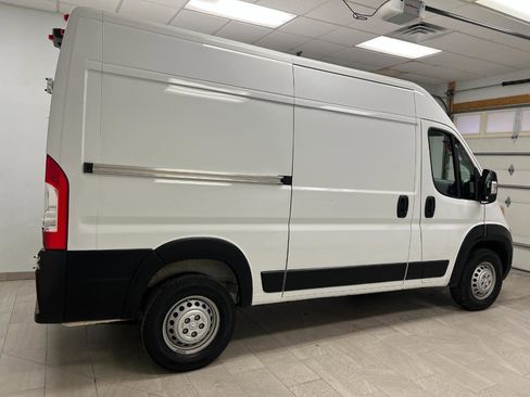 Used 2025 RAM ProMaster 2500 w/ Convenience Group FWD image 7