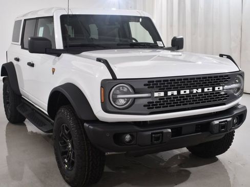 New 2026 Ford Bronco Badlands AWD/4WD image 4