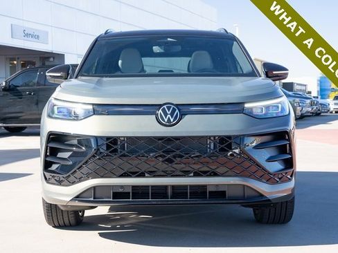 New 2026 Volkswagen Tiguan SE R-Line image 9