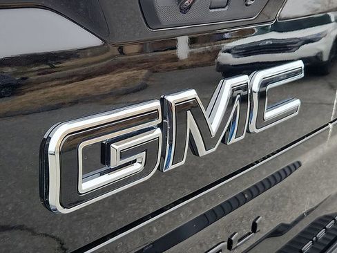 New 2026 GMC Sierra 1500 Denali Ultimate w/ LPO, Black Badging Package image 20