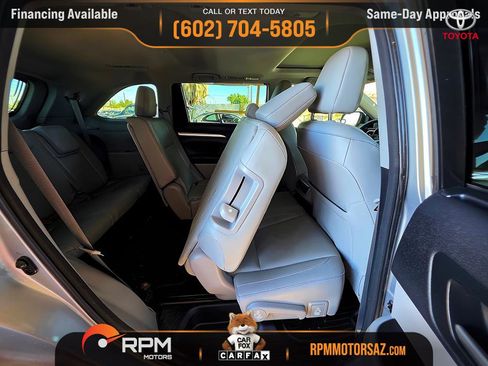 Used 2015 Toyota Highlander XLE image 21