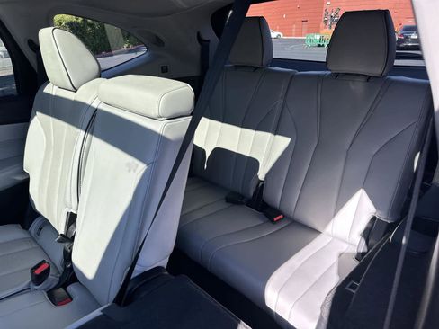 Certified 2022 Acura MDX SH-AWD w/ Advance Package image 42