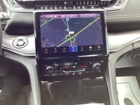 Certified 2023 Jeep Grand Cherokee Limited image 30