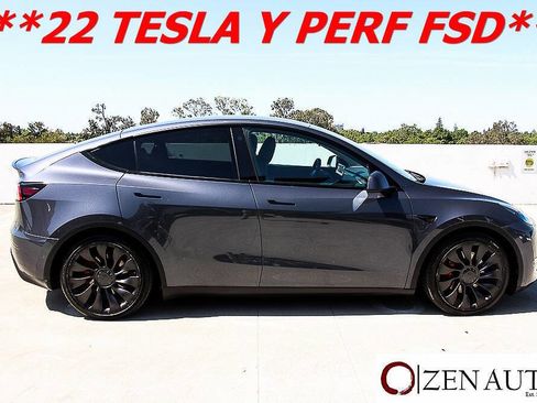 Used 2022 Tesla Model Y Performance image 5