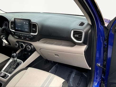 Used 2020 Hyundai Venue SEL image 27