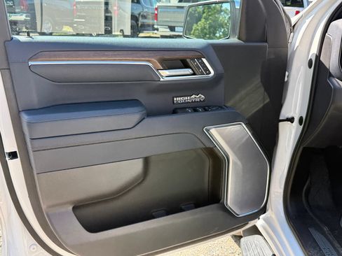 Certified 2023 Chevrolet Silverado 1500 High Country w/ High Country Premium Package AWD/4WD image 12