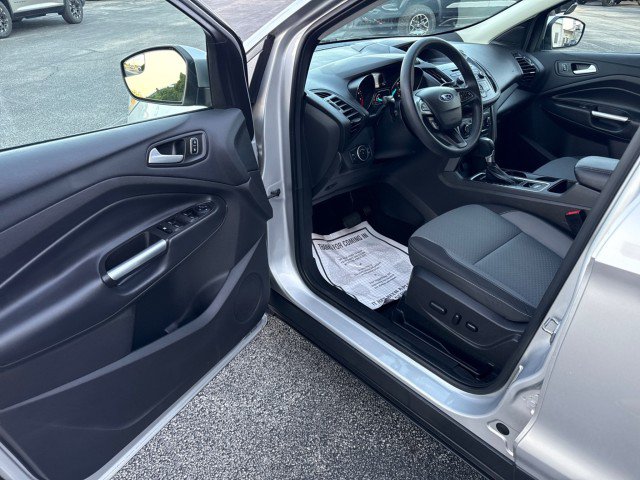 Used 2017 Ford Escape SE FWD image 13