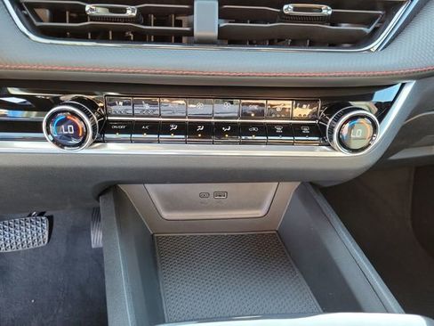 New 2026 Chevrolet Equinox RS w/ Convenience Package III FWD image 29