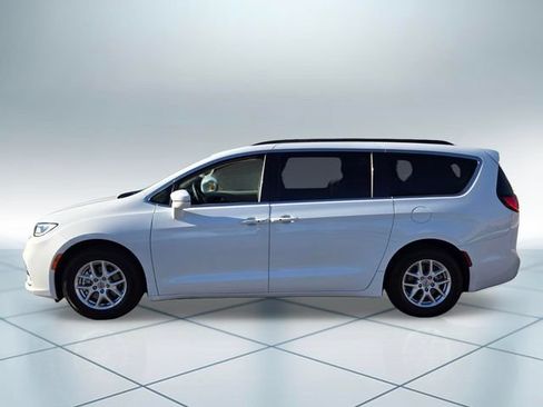 Used 2022 Chrysler Pacifica Touring-L FWD image 8
