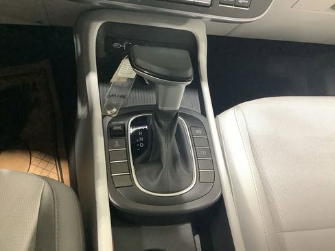 Used 2024 Hyundai Kona SEL image 16
