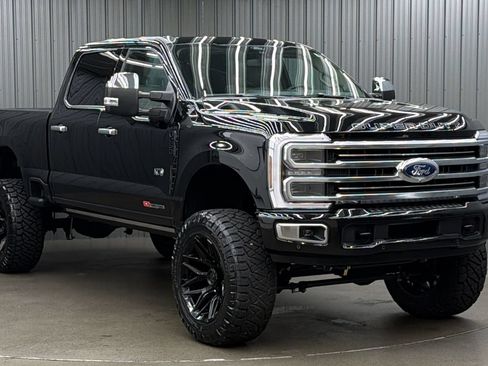 Used 2026 Ford F250 Platinum w/ Platinum Plus Package AWD/4WD image 7