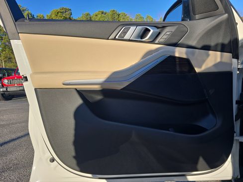 Used 2020 BMW X5 xDrive40i w/ Premium Package image 28