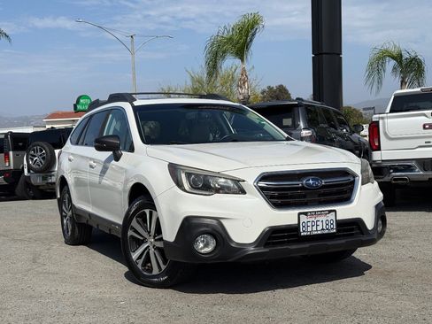 Used 2018 Subaru Outback 2.5i Limited AWD/4WD image 2