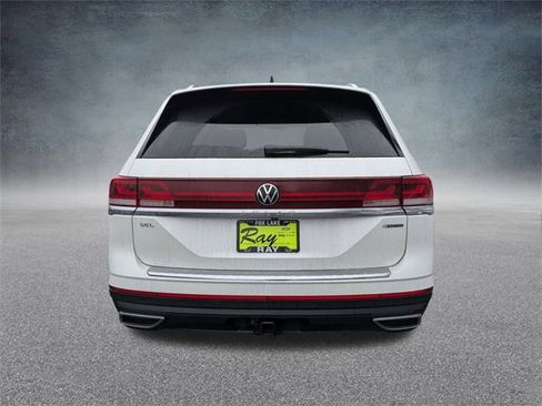 Used 2024 Volkswagen Atlas SEL image 5