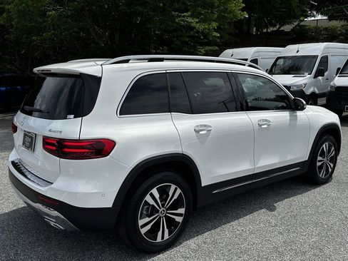 Certified 2025 Mercedes-Benz GLB 250 4MATIC image 8