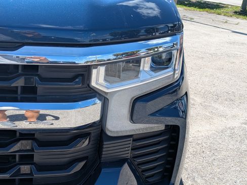 Used 2022 Chevrolet Silverado 1500 LT w/ Z71 Off-Road Package AWD/4WD image 10