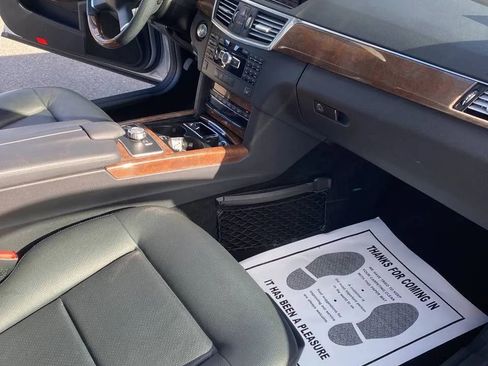 Used 2013 Mercedes-Benz E 350 E 350 4MATIC Sedan 4D image 12