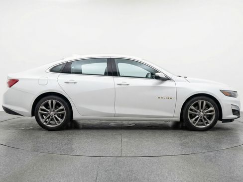 Used 2024 Chevrolet Malibu LT image 11