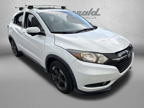 Used 2018 Honda HR-V EX-L image 3