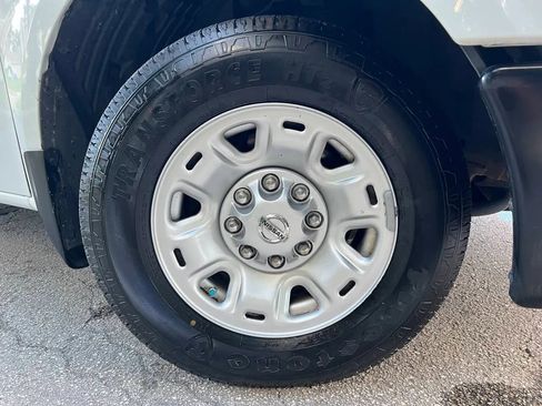 Used 2017 Nissan NV 2500 SV w/ Technology Package image 27