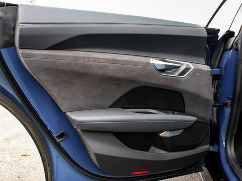 Used 2022 Audi e-tron GT Prestige w/ Prestige Package image 11