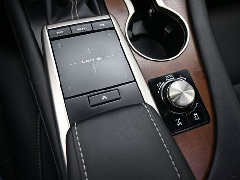 Used 2022 Lexus RX 350L Premium image 16