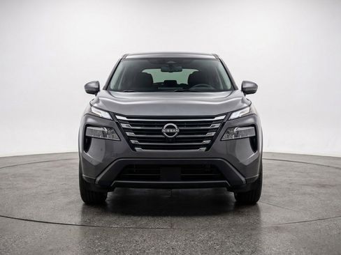 Used 2025 Nissan Rogue SV AWD/4WD image 2