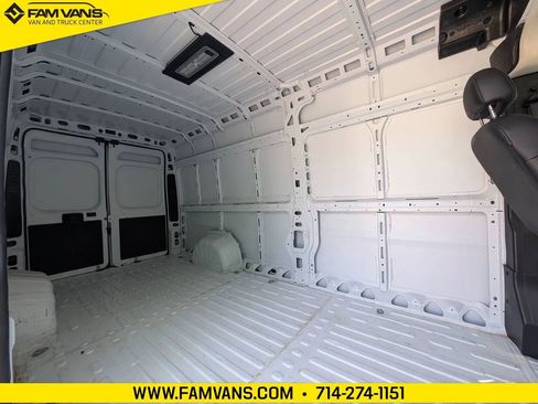Used 2025 RAM ProMaster 3500 w/ Convenience Group FWD image 10