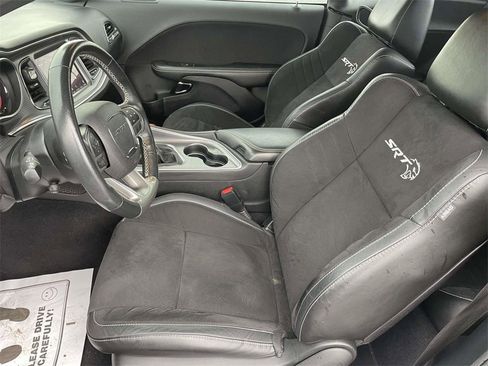 Used 2019 Dodge Challenger SRT Hellcat w/ Plus Package image 13