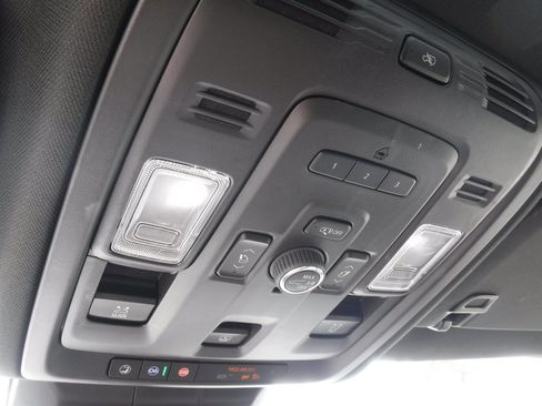 Used 2023 Cadillac Escalade ESV Premium Luxury image 29