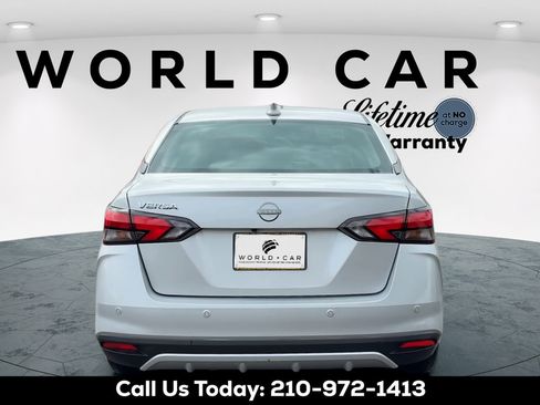 Used 2025 Nissan Versa SV FWD image 4