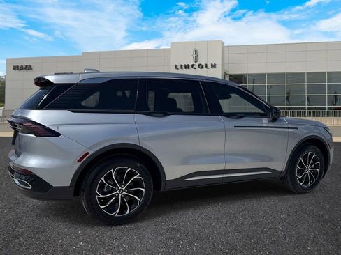 New 2026 Lincoln Nautilus Premier image 4