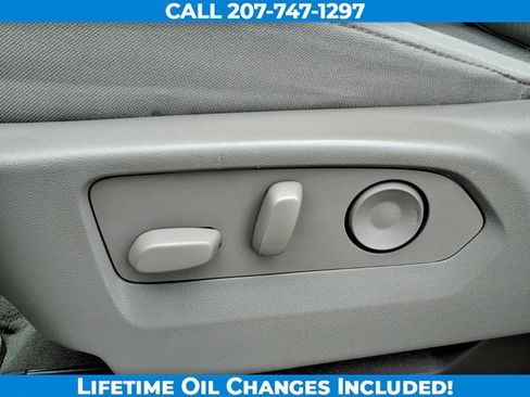 Used 2025 Chevrolet Silverado 1500 LT AWD/4WD image 12