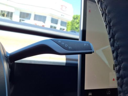 Used 2022 Tesla Model 3 RWD image 16