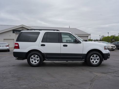 Used 2017 Ford Expedition XL w/ Equipment Group 101A AWD/4WD image 2