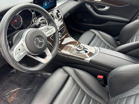 Used 2020 Mercedes-Benz C 300 Sedan image 4