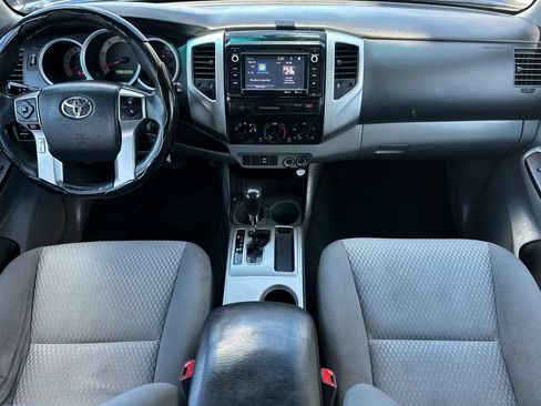 Used 2015 Toyota Tacoma PreRunner w/ SR5 Package RWD image 13