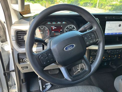 Used 2023 Ford F250 XL w/ STX Appearance Package AWD/4WD image 16