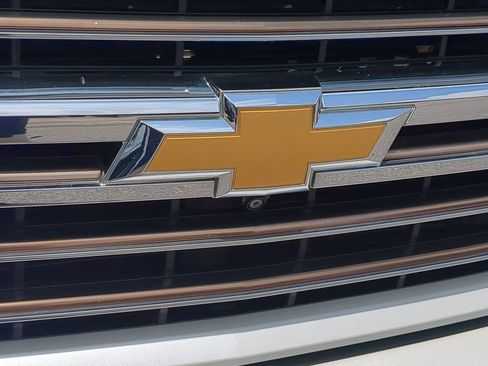 Used 2022 Chevrolet Silverado 2500 High Country w/ Safety Package II AWD/4WD image 32