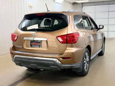Used 2017 Nissan Pathfinder SV w/ Cargo Package FWD image 5