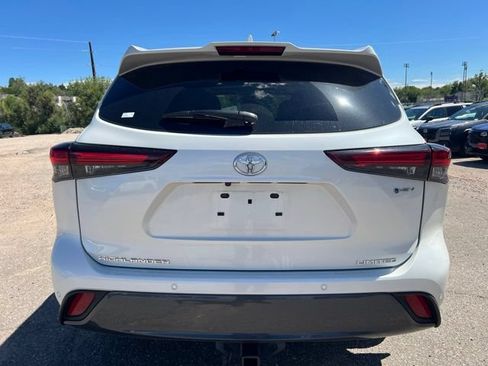 Used 2025 Toyota Highlander Limited AWD/4WD image 5