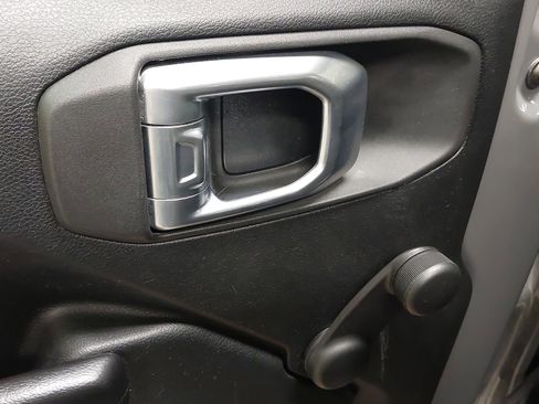 Used 2021 Jeep Wrangler Unlimited Sport image 25