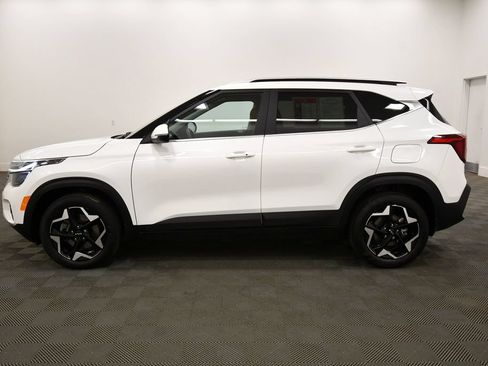 Certified 2024 Kia Seltos EX AWD/4WD image 4